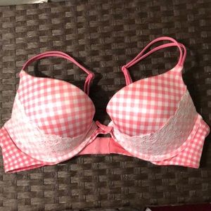 Victoria’s Secret Very Sexy Push-up 36-B